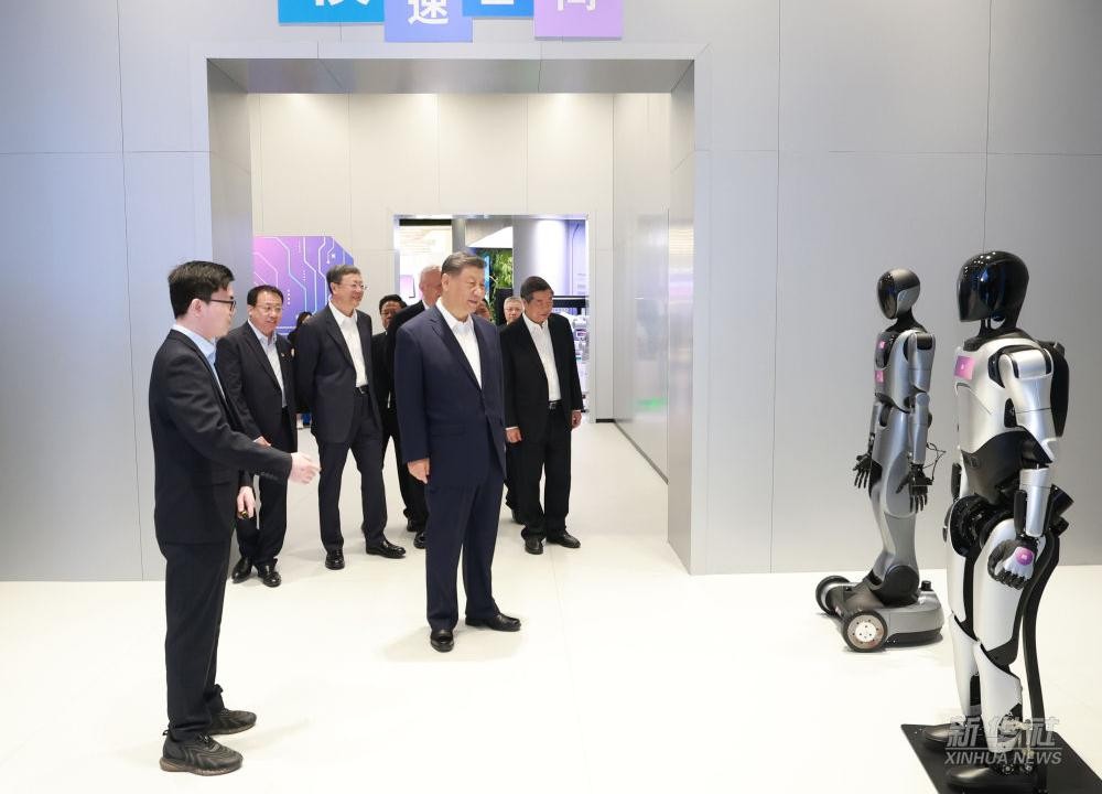 习近平总书记到上海调研，艾弗森ballbet代表具身智能行业汇报进展